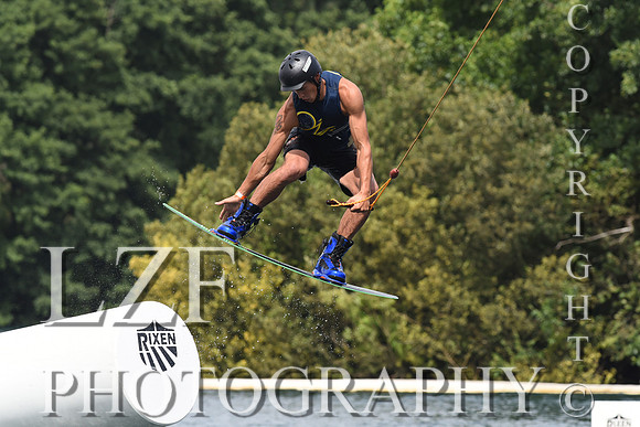 Wakeboarding Cannon