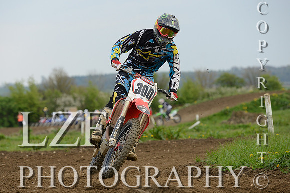 Hampshire Motocross club Event Grittenham Solo 300d