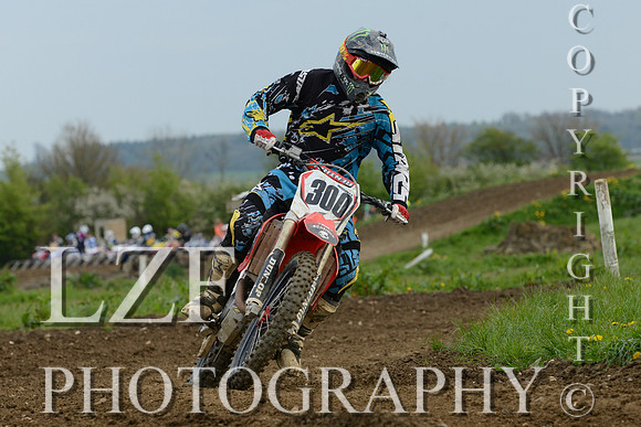 Hampshire Motocross club Event Grittenham Solo 300b